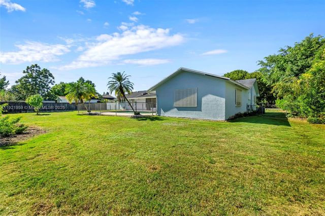 27221 SW 167th Ct, Homestead, FL 33031