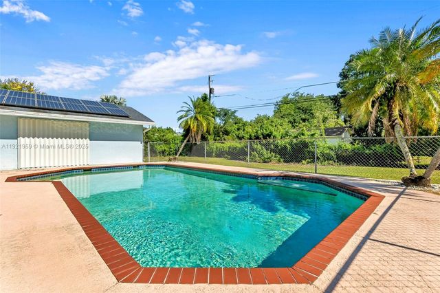 27221 SW 167th Ct, Homestead, FL 33031