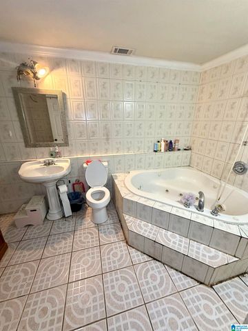 1324 6TH STREET NW, Center Point, AL 35215