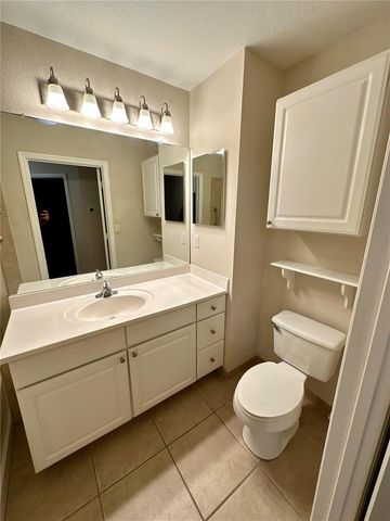 5213 BEACH BREEZE COURT, Tampa, FL 33609