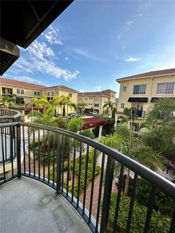 5213 BEACH BREEZE COURT, Tampa, FL 33609