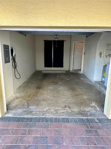 5213 BEACH BREEZE COURT, Tampa, FL 33609