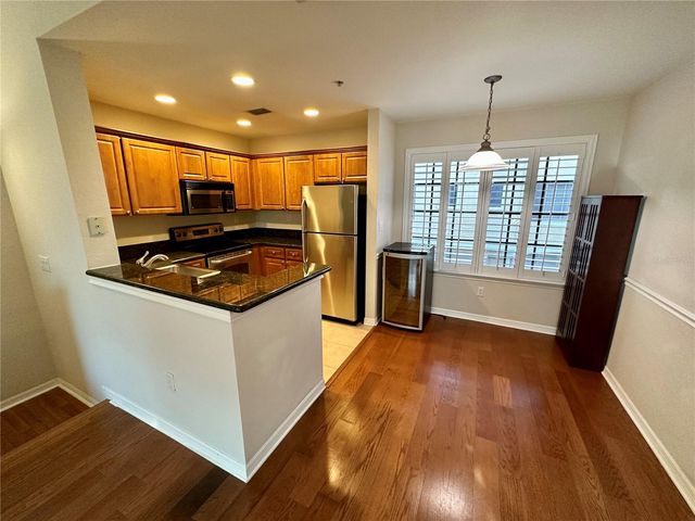 5213 BEACH BREEZE COURT, Tampa, FL 33609