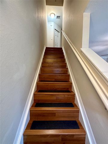 5213 BEACH BREEZE COURT, Tampa, FL 33609