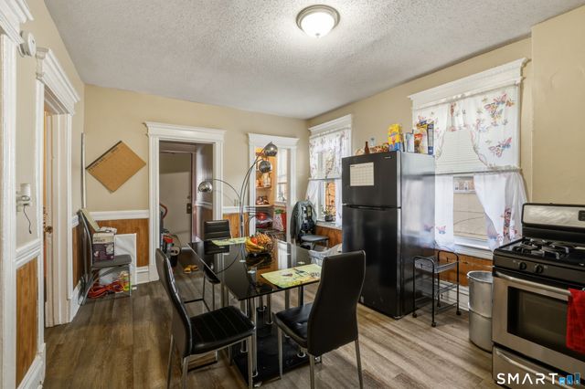 370 Maple Avenue, Hartford, CT 06114