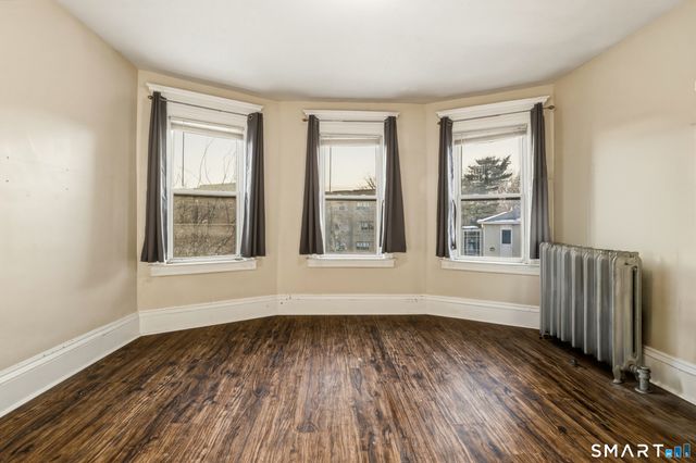 370 Maple Avenue, Hartford, CT 06114