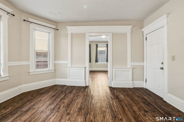 370 Maple Avenue, Hartford, CT 06114