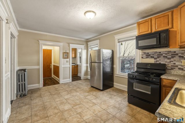 370 Maple Avenue, Hartford, CT 06114