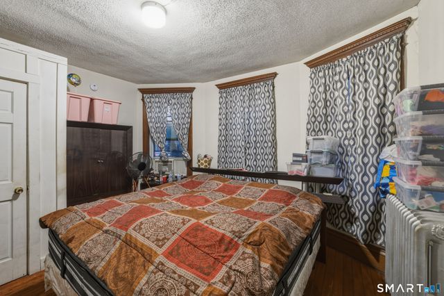 370 Maple Avenue, Hartford, CT 06114