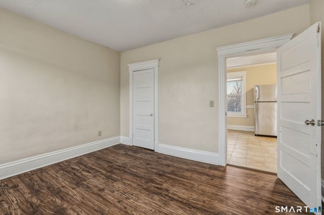 370 Maple Avenue, Hartford, CT 06114