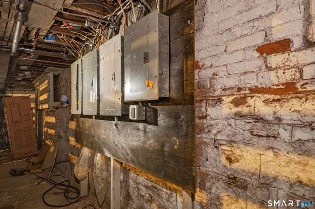 370 Maple Avenue, Hartford, CT 06114