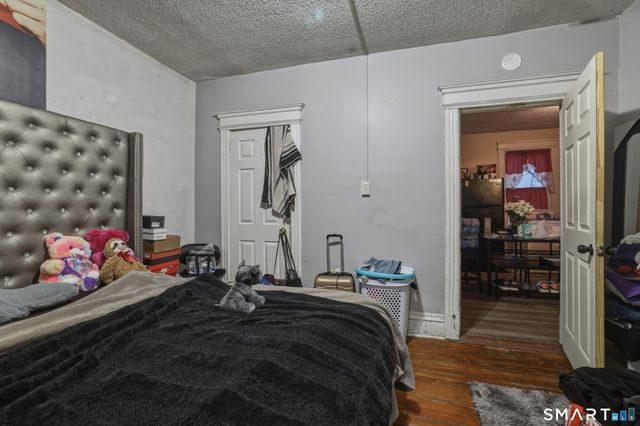 370 Maple Avenue, Hartford, CT 06114