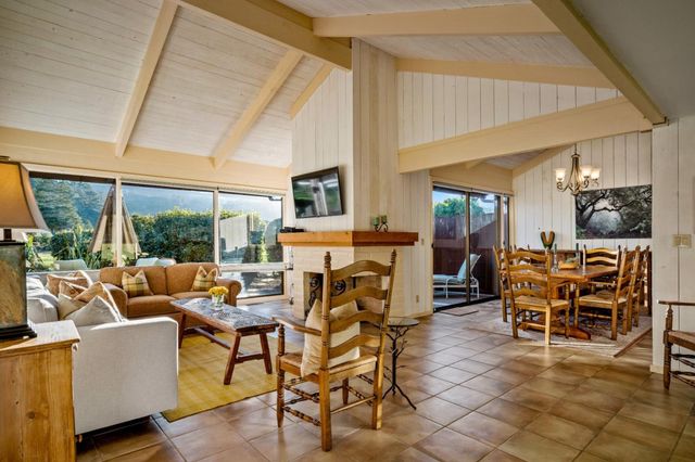 7026 Valley Greens Circle 21, Carmel, CA 93923