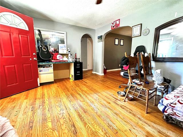 4322 Oakland Avenue, Kansas City, KS 66102