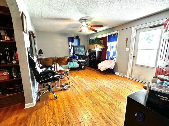 4322 Oakland Avenue, Kansas City, KS 66102