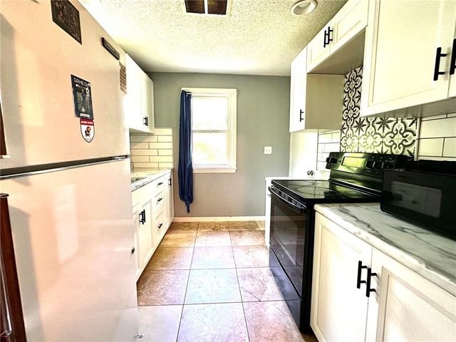 4322 Oakland Avenue, Kansas City, KS 66102