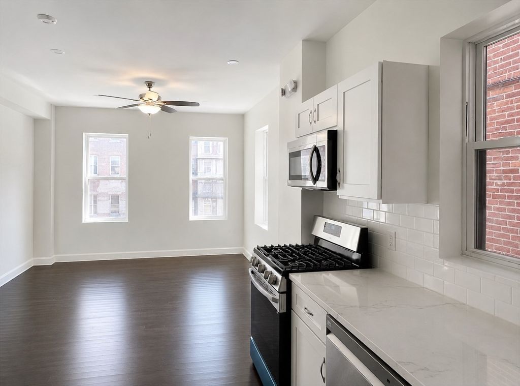 49 Charter Street 2, Boston, MA 02113