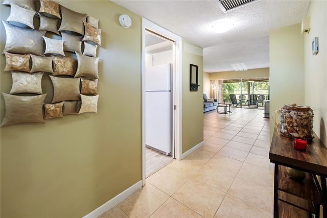 7351 W COUNTRY CLUB DRIVE N 103, Sarasota, FL 34243