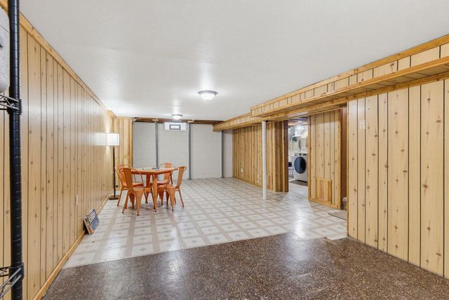 N89W15350 Cleveland AVENUE, Menomonee Falls, WI 53051