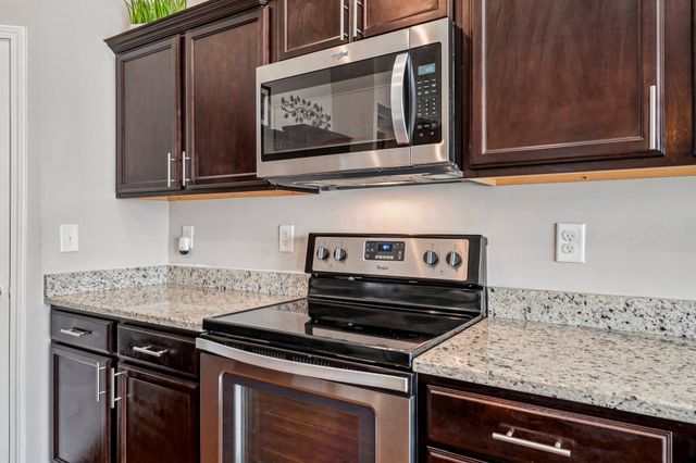 1092 Lady Nashville Dr, Hermitage, TN 37076