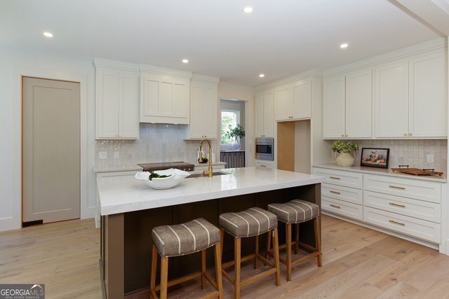 5535 Chestatee Landing Way, Gainesville, GA 30506