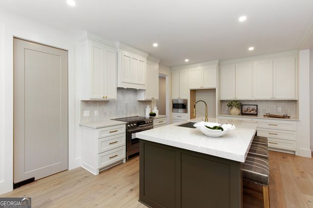 5535 Chestatee Landing Way, Gainesville, GA 30506