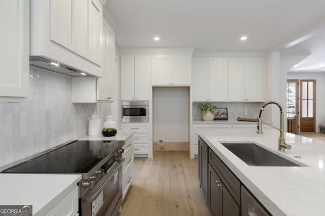 5535 Chestatee Landing Way, Gainesville, GA 30506