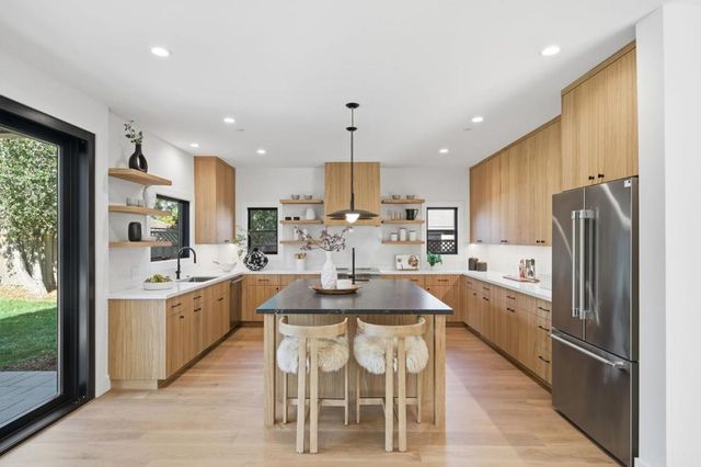 1908 Devereux Drive, Burlingame, CA 94010