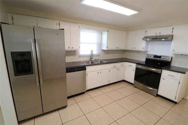 7825 BIRCHWOOD DRIVE, Port Richey, FL 34668