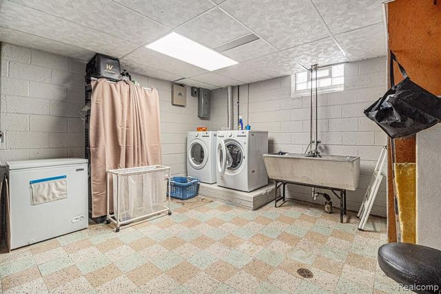 4475 Lincoln Boulevard, Dearborn Heights, MI 48125