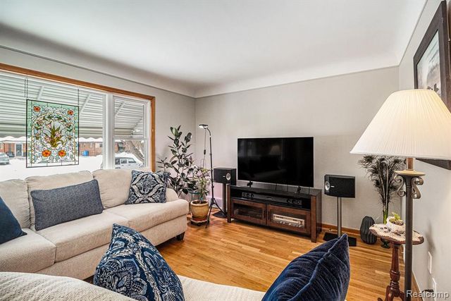 4475 Lincoln Boulevard, Dearborn Heights, MI 48125