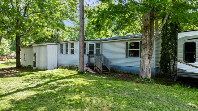 1632 Birch Drive, Garfield Twp, MI 48632