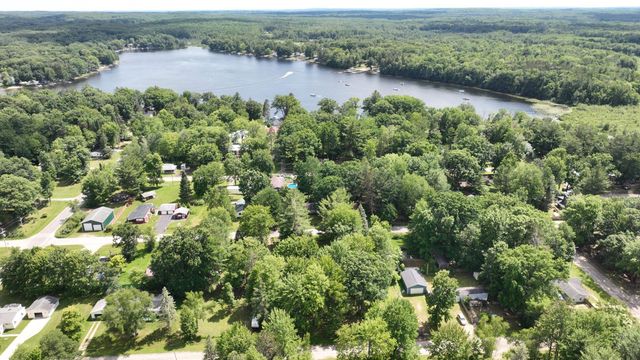 1632 Birch Drive, Garfield Twp, MI 48632