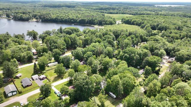 1632 Birch Drive, Garfield Twp, MI 48632
