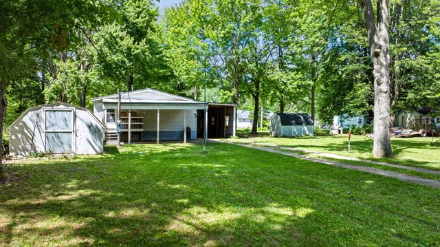 1632 Birch Drive, Garfield Twp, MI 48632