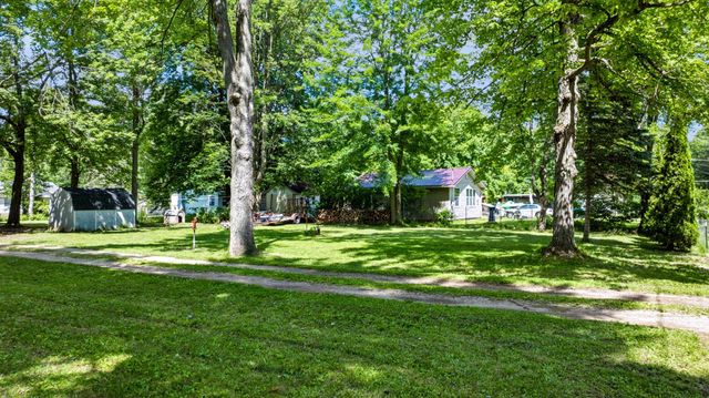 1632 Birch Drive, Garfield Twp, MI 48632