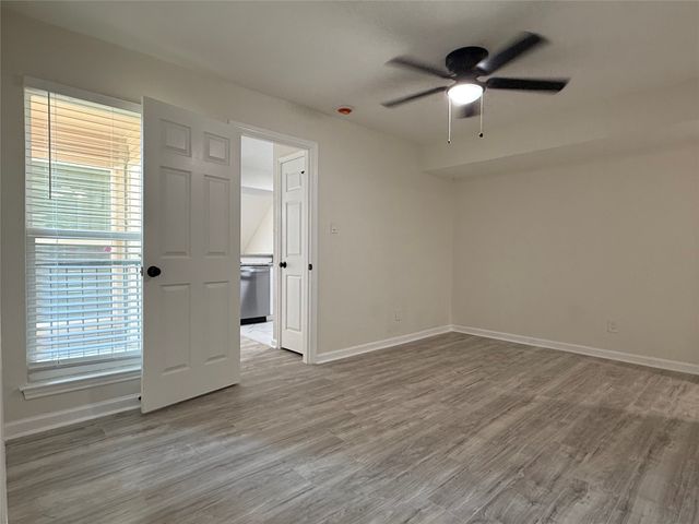 9801 Walnut Street 214, Dallas, TX 75243