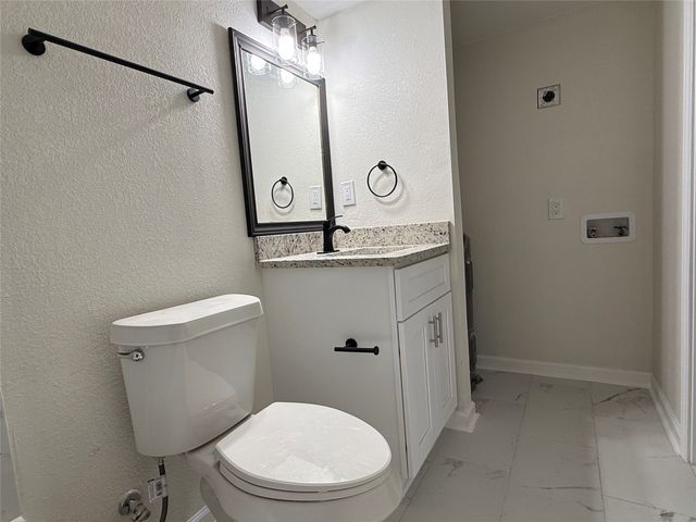 9801 Walnut Street 214, Dallas, TX 75243
