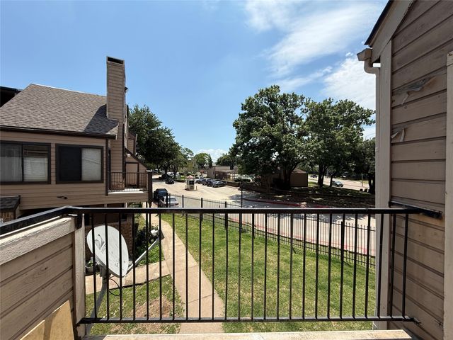 9801 Walnut Street 214, Dallas, TX 75243