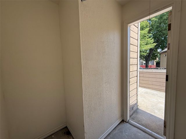 9801 Walnut Street 214, Dallas, TX 75243