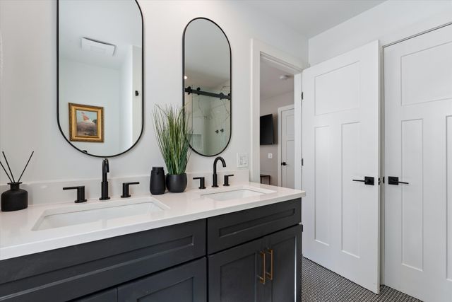 711 44th Ave, N, Nashville, TN 37209