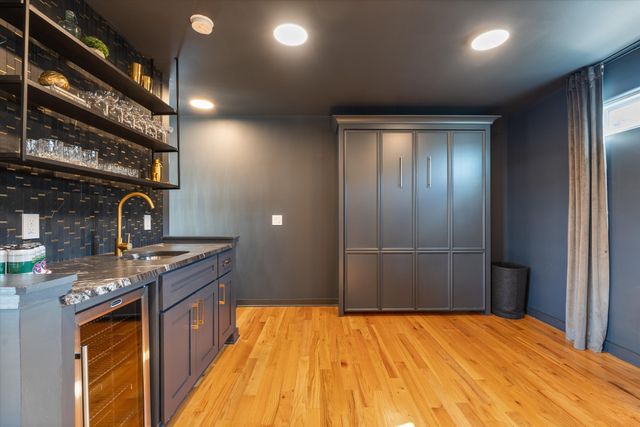 711 44th Ave, N, Nashville, TN 37209