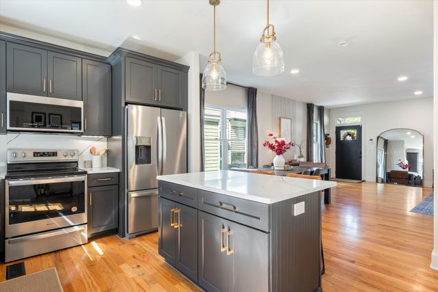 711 44th Ave, N, Nashville, TN 37209