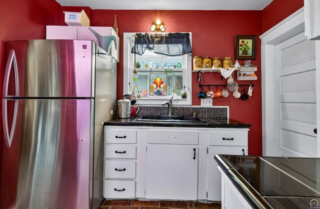 435 SW Elmwood AVE, Topeka, KS 66606