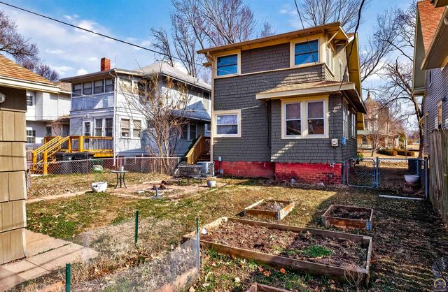 435 SW Elmwood AVE, Topeka, KS 66606