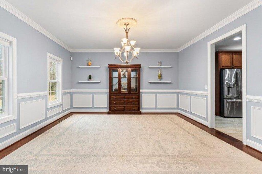 Image 10 of property listing at 8319 CANTEEN CIR, Fredericksburg, VA 22407