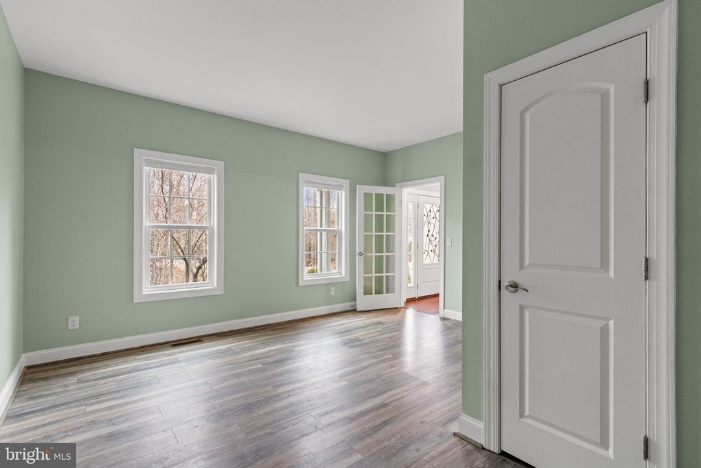 Image 11 of property listing at 8319 CANTEEN CIR, Fredericksburg, VA 22407