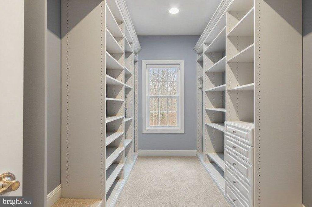 Image 18 of property listing at 8319 CANTEEN CIR, Fredericksburg, VA 22407