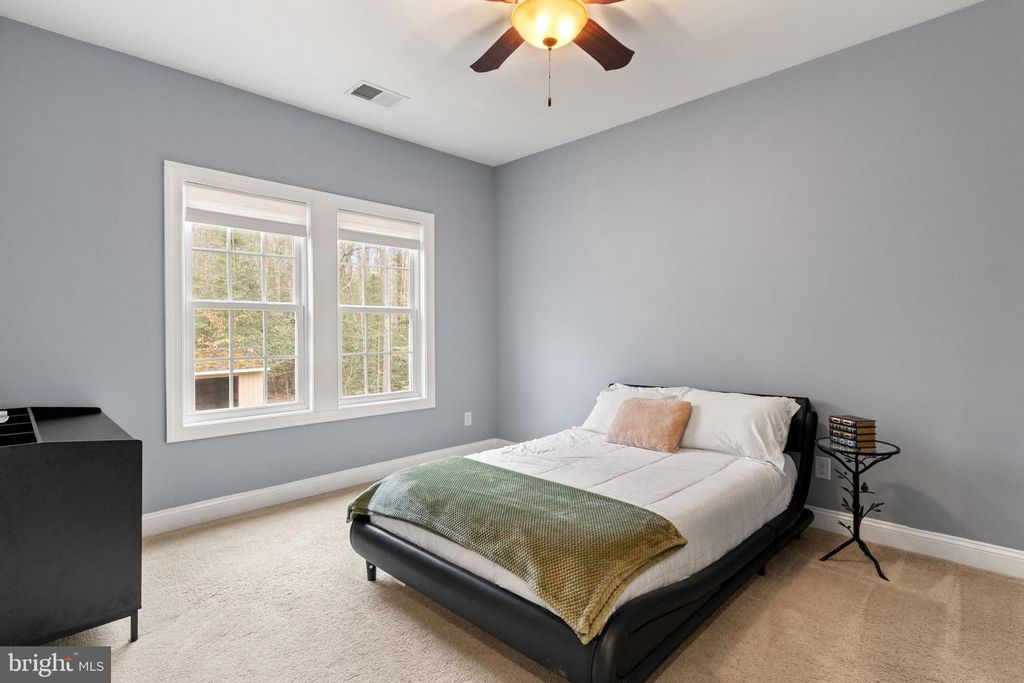 Image 23 of property listing at 8319 CANTEEN CIR, Fredericksburg, VA 22407