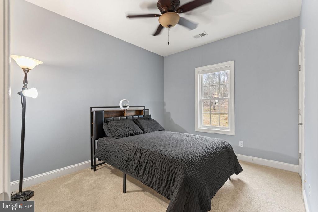 Image 29 of property listing at 8319 CANTEEN CIR, Fredericksburg, VA 22407